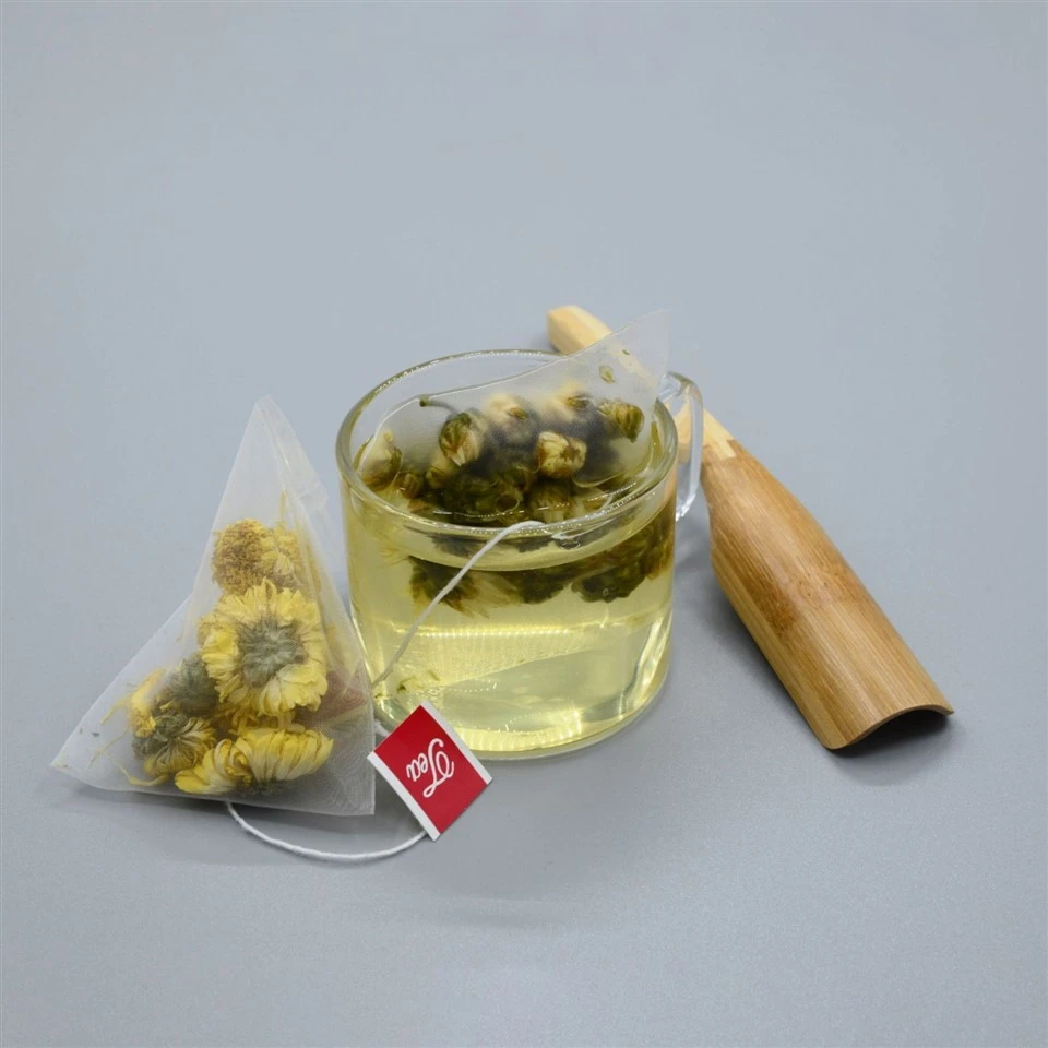 (001)